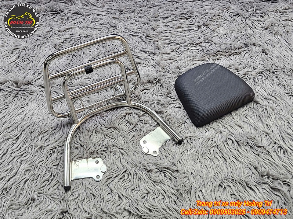 Phiên bản nệm tựa lưng màu đen kết hợp baga Vespa, thêm sự lựa chọn cho Scoopy / Genio