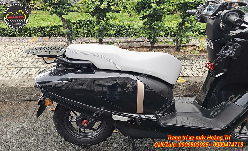 Góc nghiêng Honda UC3 nổi bật baga sau SRP mang phong cách tiện dụng và hiện đại hơn