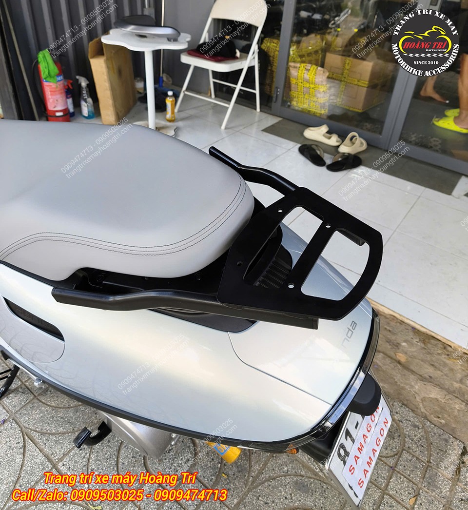 Baga SRV-G màu đen ôm theo phần đuôi Honda UC3, hài hòa cùng thiết kế yên xe