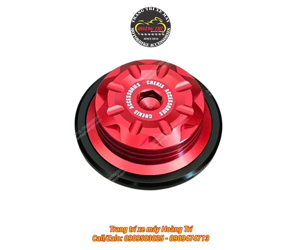 Cận cảnh chụp cốt bánh sau Honda UC3 màu đỏ CNC với các đường nét gia công sắc sảo