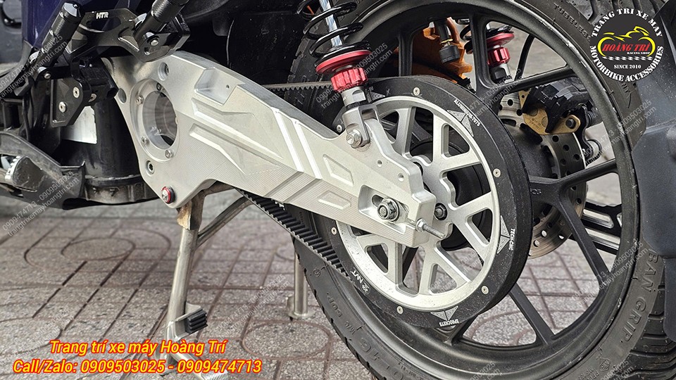 Cận cảnh gấp nhôm CNC Datbike Quantum kết hợp bộ dây curoa kết hợp tạo sức hút hiện đại
