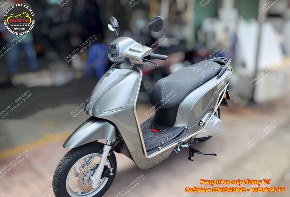 Datbike ERA trang bị khung inox bảo vệ chạy dọc thân xe, hài hòa cùng thiết kế nguyên bản