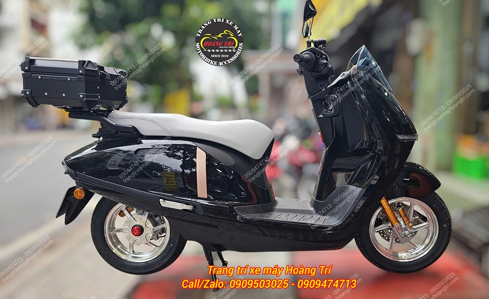 Toàn cảnh Honda UC3 trang bị cặp mâm BST Chrom giúp tổng thể xe thêm phần nổi bật