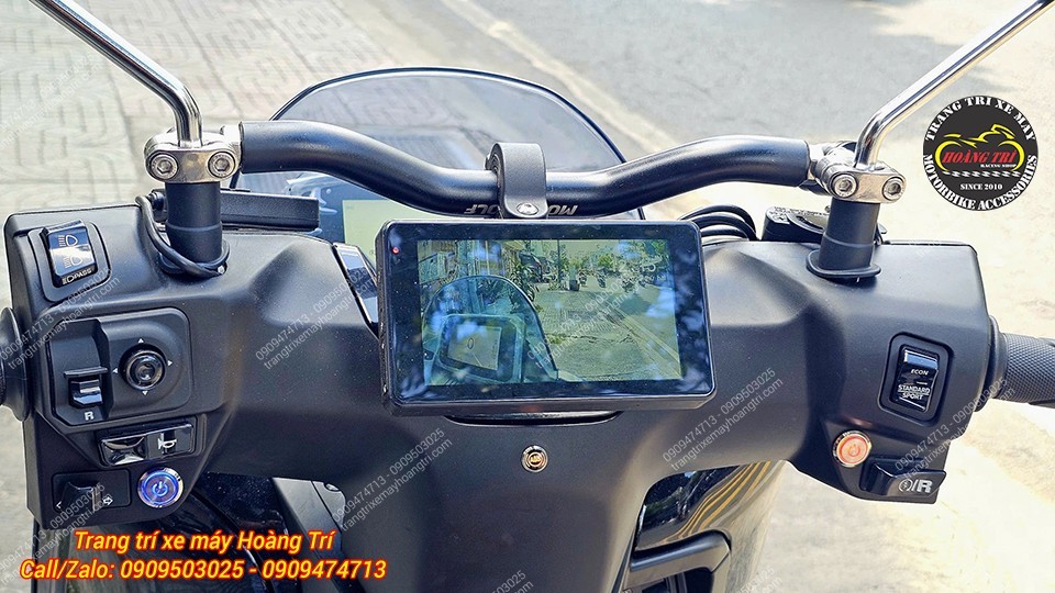 Hình ảnh camera được truyền trực tiếp lên màn hình Elook, giúp lưu toàn cảnh phía trước thuận tiện