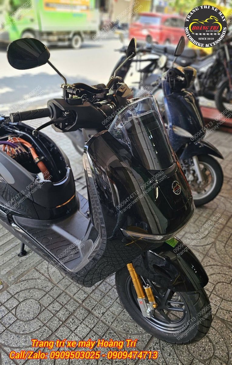 Toàn cảnh Honda UC3 sau khi trang bị màn hình và camera hành trình Elook 5 inch hiện đại
