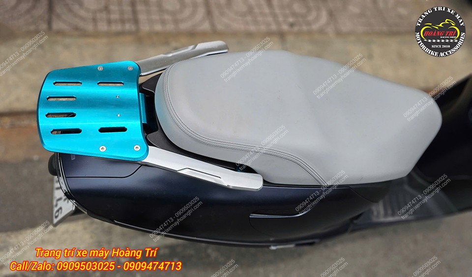 Baga sau H2C màu xanh thiết kế chuẩn zin cho Honda UC3 với mặt đế màu xanh đặc trưng