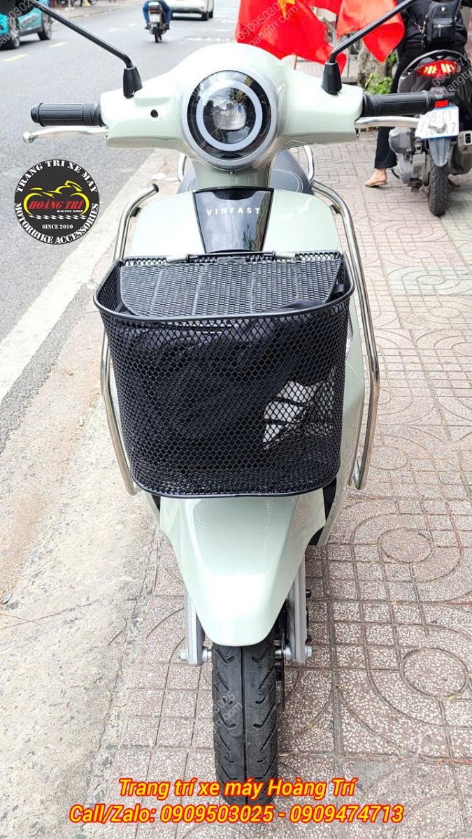 Rổ lớn HOR có nắp đậy lắp phía trước Evo Max, tăng không gian chứa đồ tiện dụng