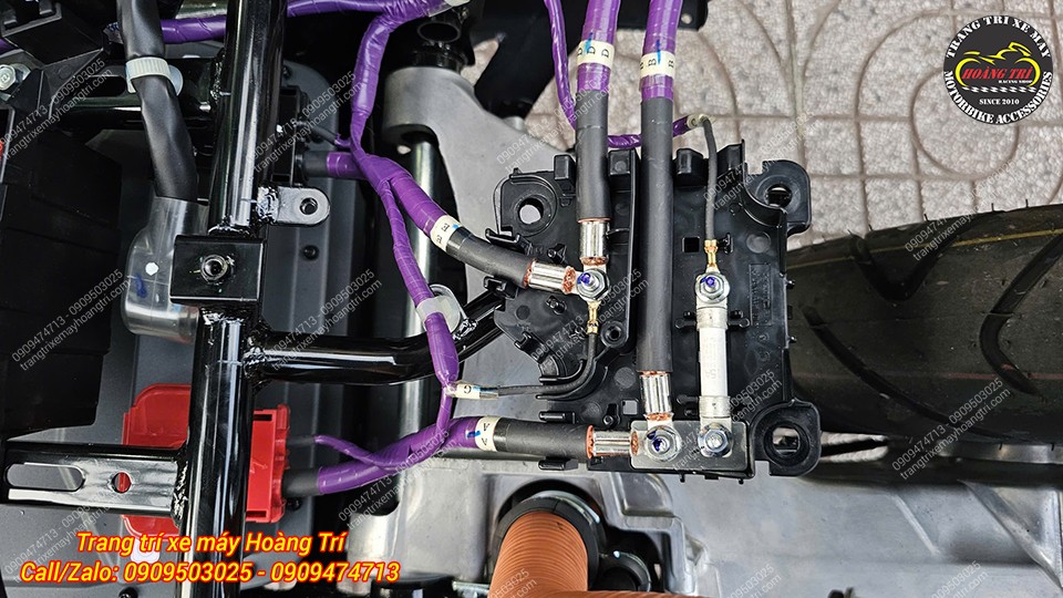 Thêm góc view khác của hệ thống dây điện bên trong của xe Honda UC3