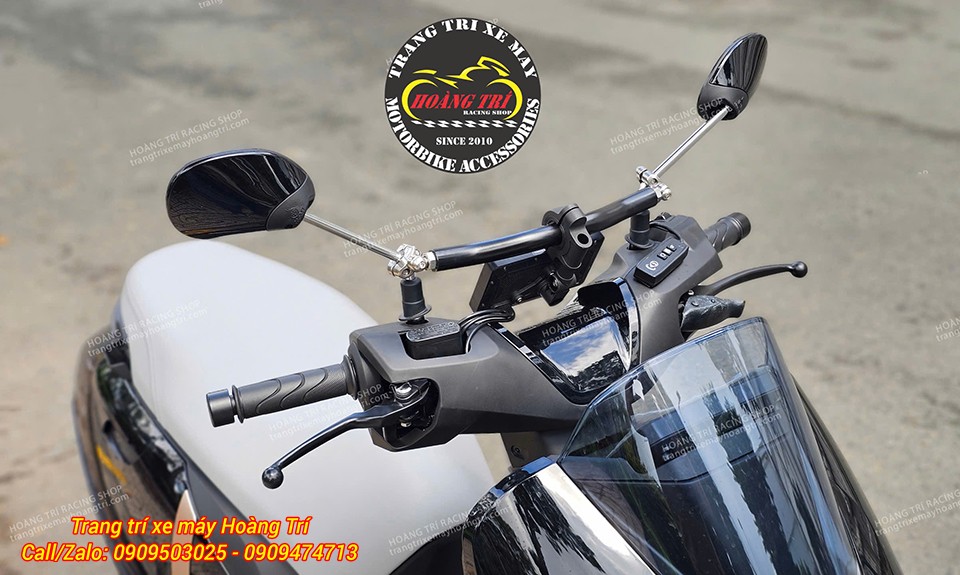 Vị trí màn hình thuận tiện giúp người lái dễ quan sát thông tin khi di chuyển