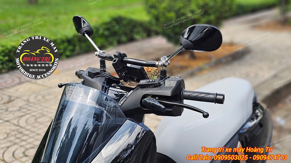 Phần đầu xe trở nên gọn gàng, cứng cáp sau khi lắp thanh ngang Motowolf HB8
