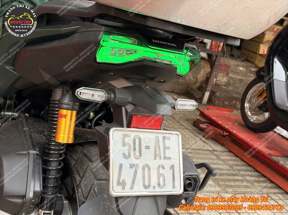Đèn hậu Shark Power trên ADV 150 ánh sáng màu xanh lá độc đáo và bắt mắt