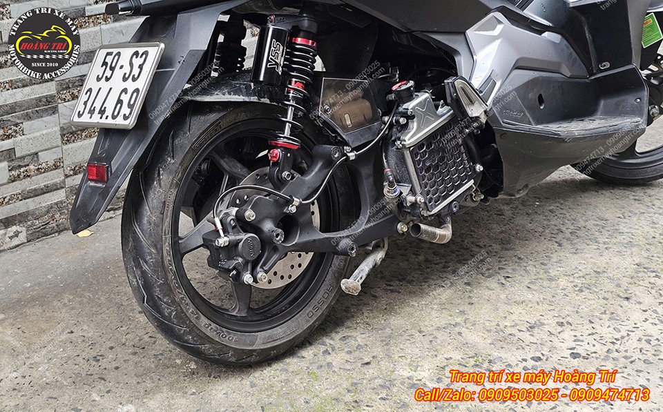Cụm bánh sau Airblade 150 hoàn thiện với đĩa phanh, heo dầu và dây dầu bố trí gọn