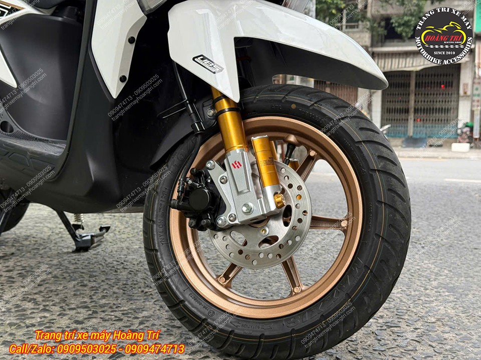 Yamaha Gear 125 cho thấy cặp phuộc Kingham màu vàng gold nổi bật chất lừ trên dàn chân trước