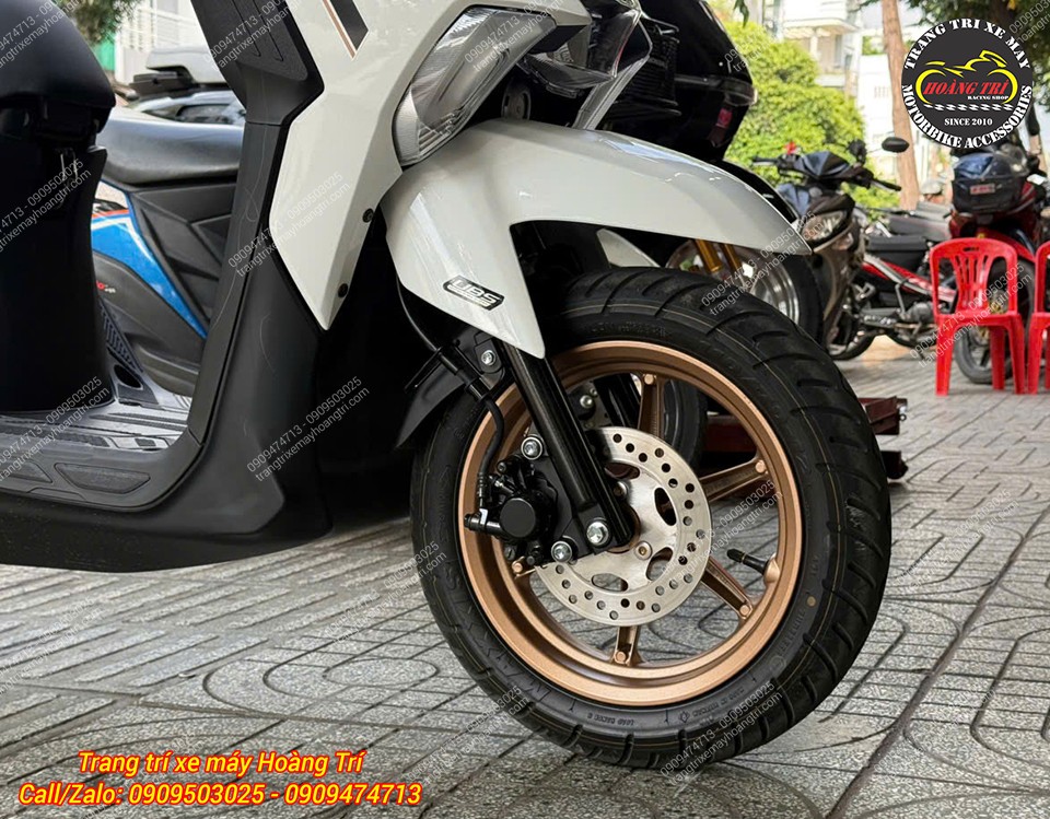 Sẽ tuyệt vời hơn khi nâng cấp phuộc Kingham màu gold, kết hợp cùng mâm màu đồng
