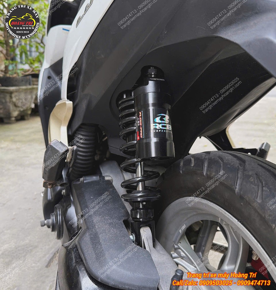 Phuộc RCB Flow Pro đen ty trắng hoàn thiện trên Luvias, nổi bật ở bánh sau