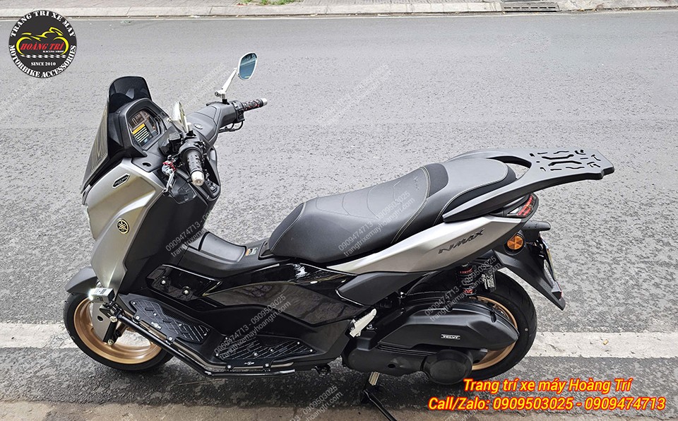 Yamaha NMAX trước khi lắp tựa lưng, phần cản sau đã được anh khách nâng cấp lên baga sau nhôm đúc