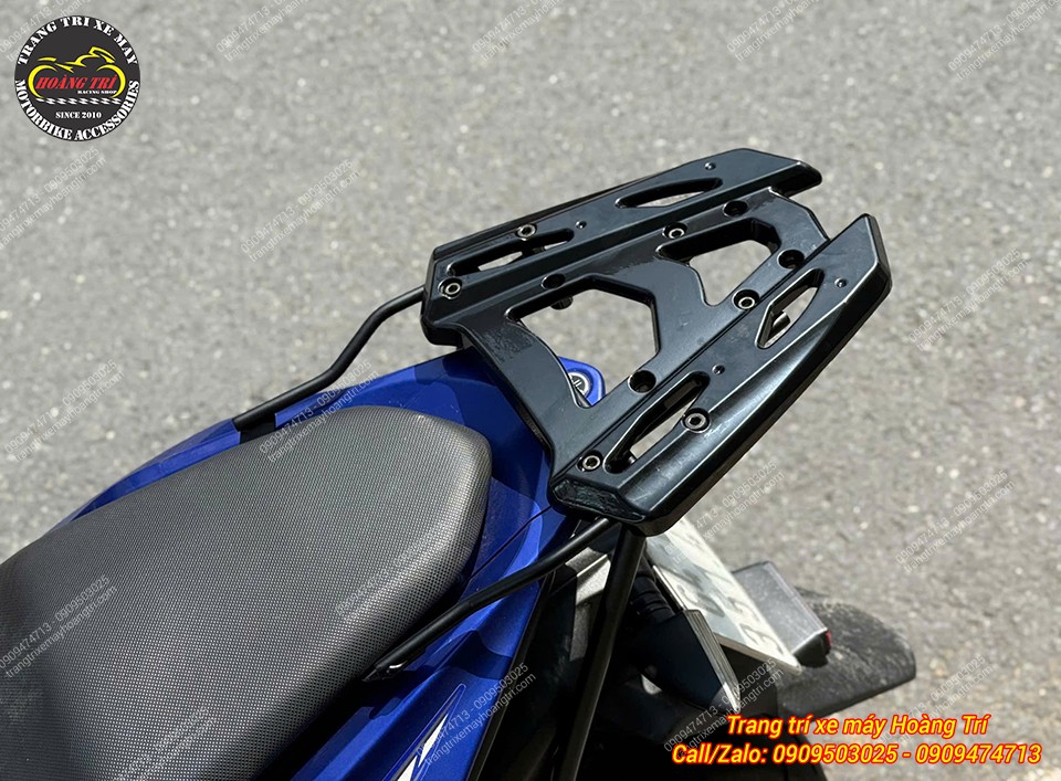 Cận cảnh mặt baga Monorack thiết kế rộng rãi, tạo vị trí thuận tiện để trang bị thêm thùng