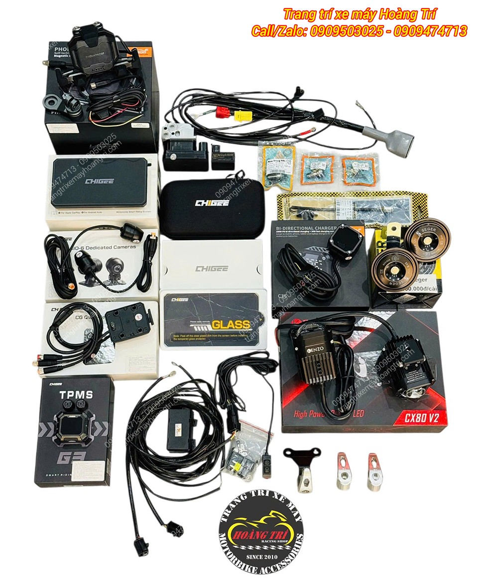 Loạt phụ kiện chuẩn bị lắp cho PCX 160 gồm màn hình, camera, đèn và một số thiết bị khác