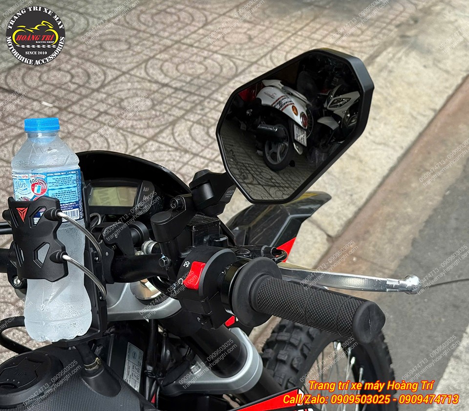 Kính Shenao V2 lắp cân đối, phù hợp từ màu sắc đến kiểu dáng của xe Aprilia RX 125