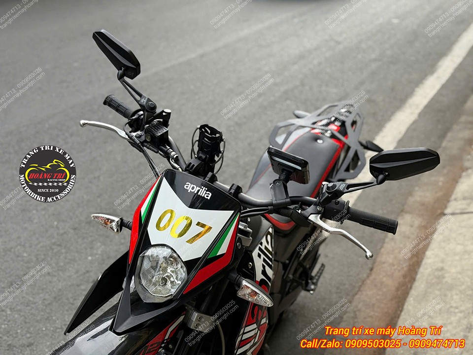 Góc trước Aprilia RX 125 nổi bật phong cách cào cào cùng bộ phụ kiện vừa được nâng cấp