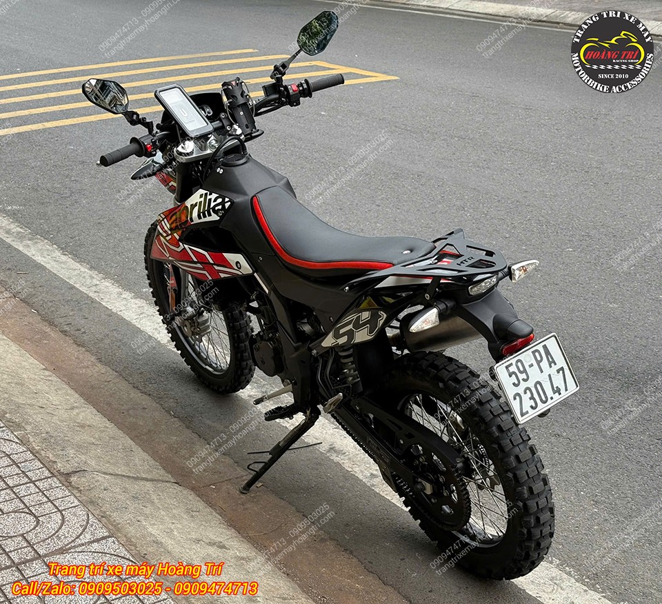 Aprilia RX 125 hoàn thiện nâng cấp với baga HTR, kính Shenao V2 và giá đỡ chai nước MotoWolf DH1