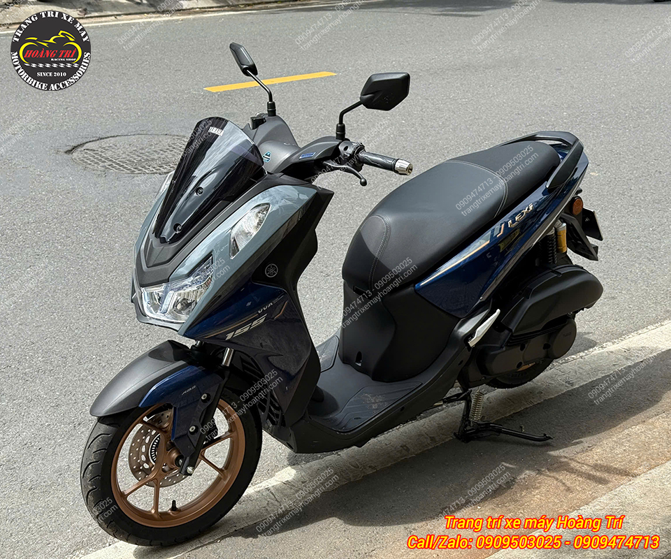 Yamaha Lexi 155 sau khi lắp dè con chắn bùn vẫn giữ tổng thể cân đối, gọn gàng