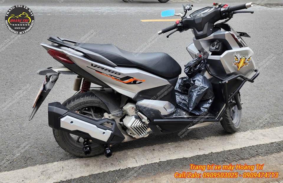Toàn cảnh Vario 160 sau khi lắp ốp pô kiểu ADV 350, hài hòa cùng dáng xe