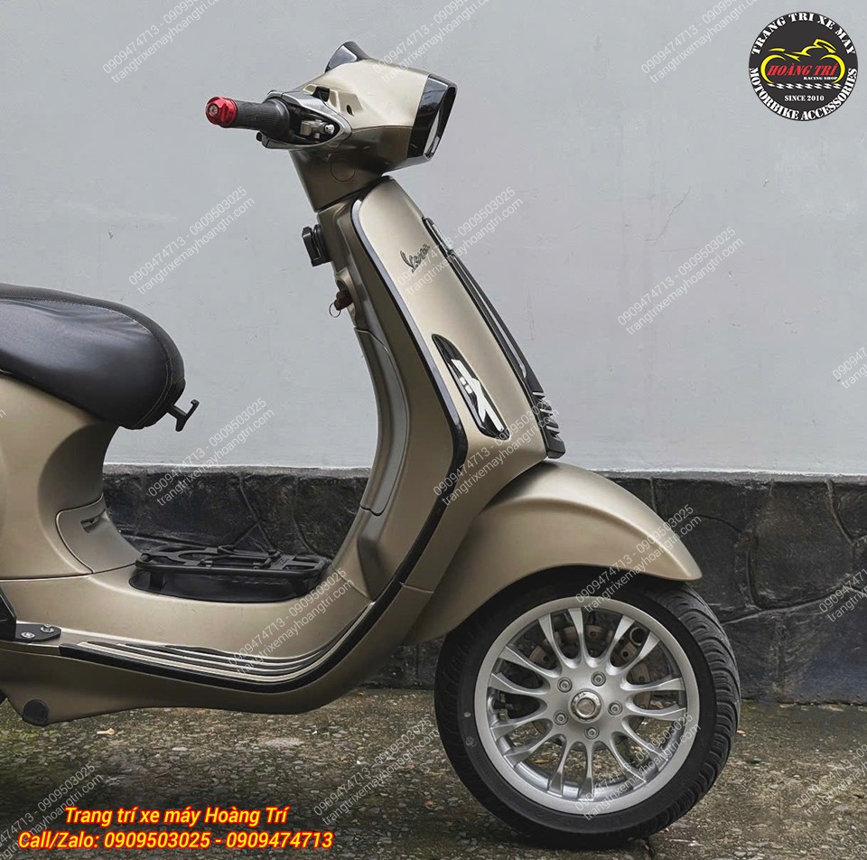 Toàn cảnh dàn trước Vespa Sprint sau nâng cấp cho thấy nhiều chi tiết mới phối hợp cân đối