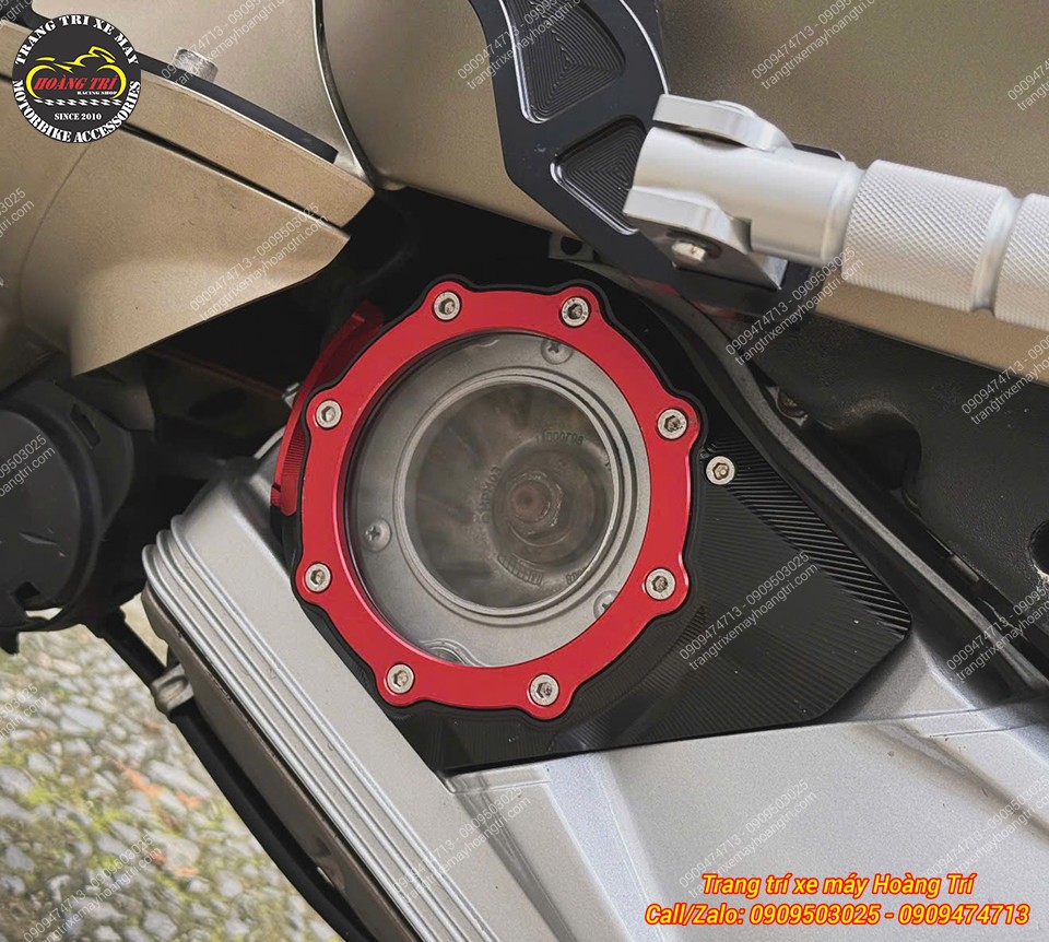 Ốp lốc nồi nhôm CNC trong suốt với viền nhôm đỏ, tạo điểm nhấn độc đáo cho Vespa Sprint