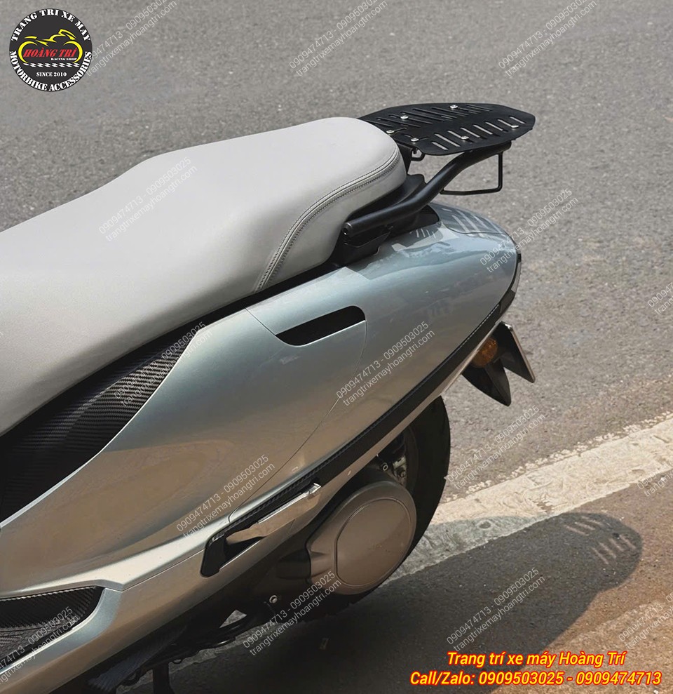 Baga SRP Honda UC3 có thiết kế gọn gàng, hài hòa cùng tổng thể xe Honda UC3