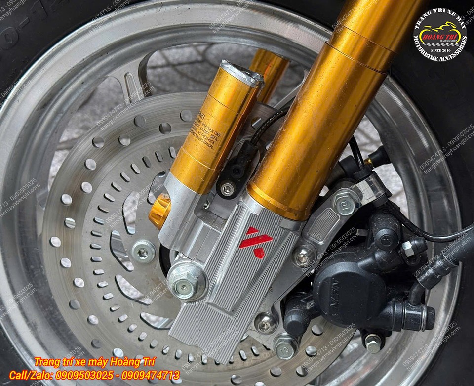 Cận cảnh phuộc Kingham vàng và hệ thống phanh ABS được nâng cấp hoàn chỉnh trên Honda UC3
