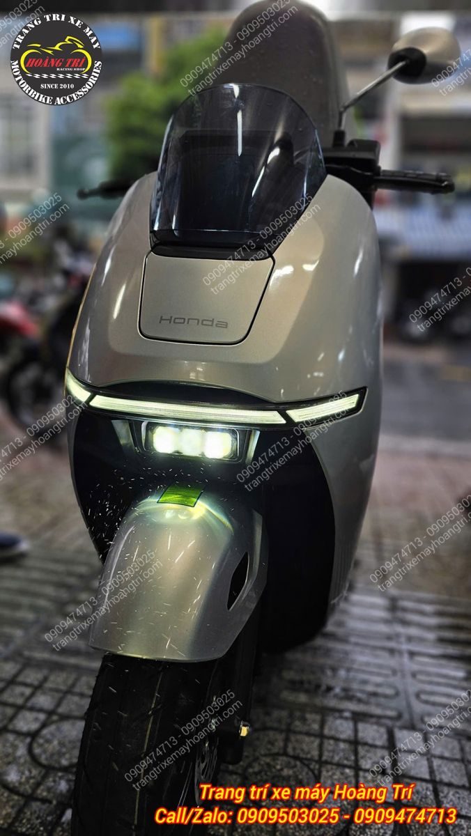 Honda UC3 hoàn thiện đèn Kenzo X3 Pro, tăng cường ánh sáng phía trước khi di chuyển