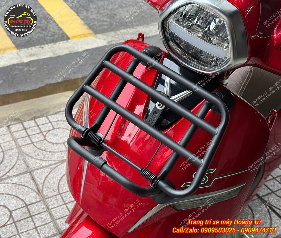 Baga trước Klara S kiểu Vespa mở rộng vị trí để đồ, đồng thời tăng vẻ cổ điển