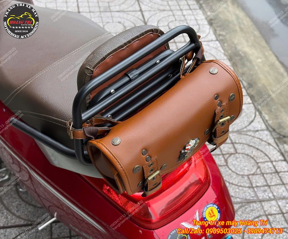 Góc nhìn trên cho thấy túi treo baga TTBG-03 được cố định gọn gàng phía sau xe
