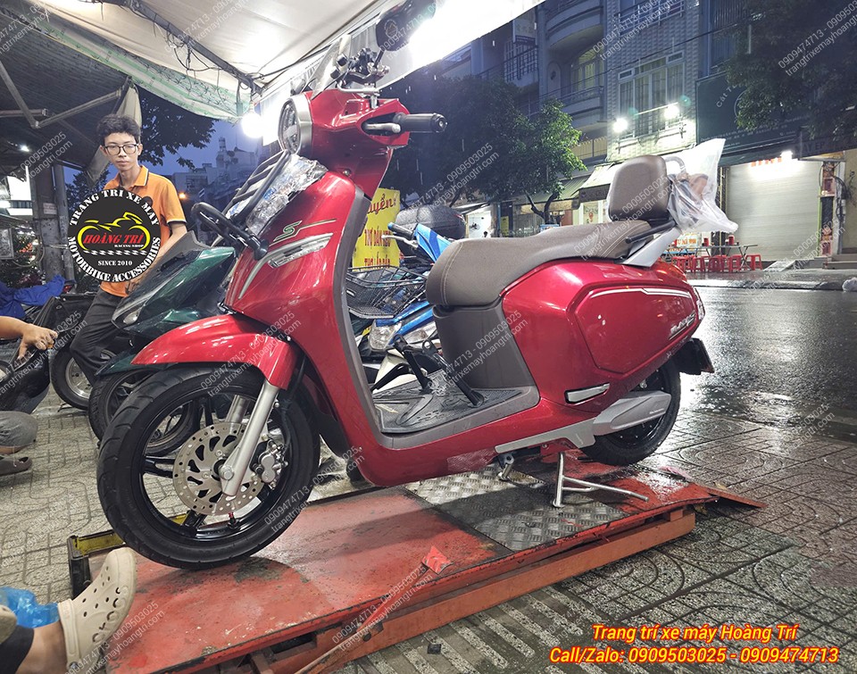 Toàn cảnh Klara S màu đỏ sau khi nâng cấp nhiều phụ kiện trang trí và tiện ích
