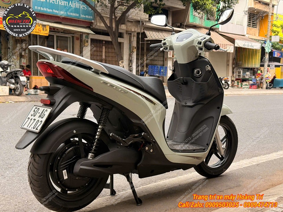 Góc nghiêng VinFast Feliz sau khi trang bị hộc đựng đồ, tăng thêm tiện ích cho xe
