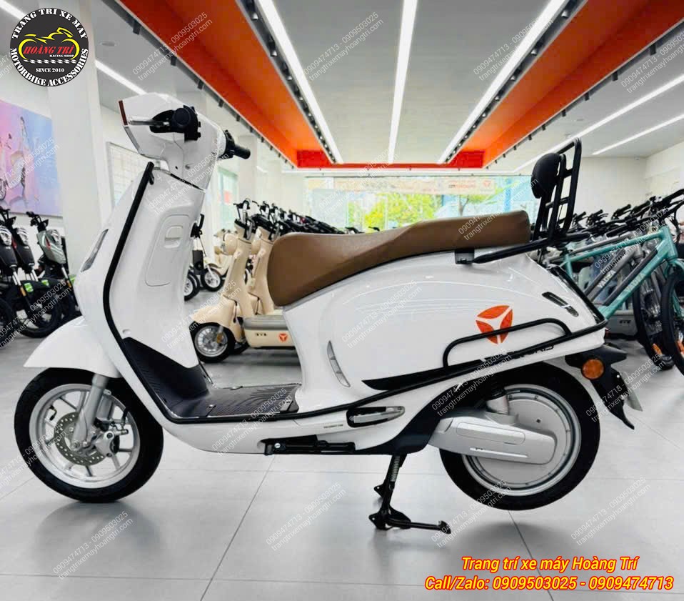 Thêm chiếc Yadea Oris được anh khách lựa chọn nâng cấp khung bảo vệ sơn đen