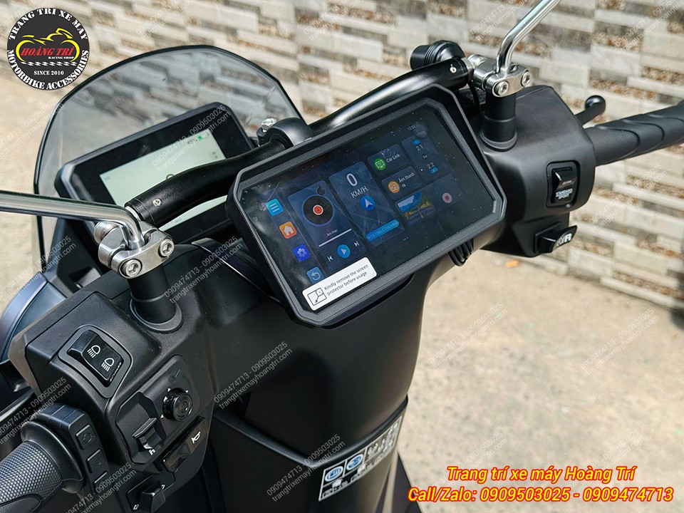 Màn hình Android T50M23 lắp trên thanh ngang Motowolf Honda UC3, giao diện hiển thị trực quan