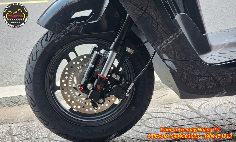 Honda UC3 vừa nổi bật vừa tăng trải nghiệm khi phuộc được trang bị bình dầu tăng hiệu suất nhún
