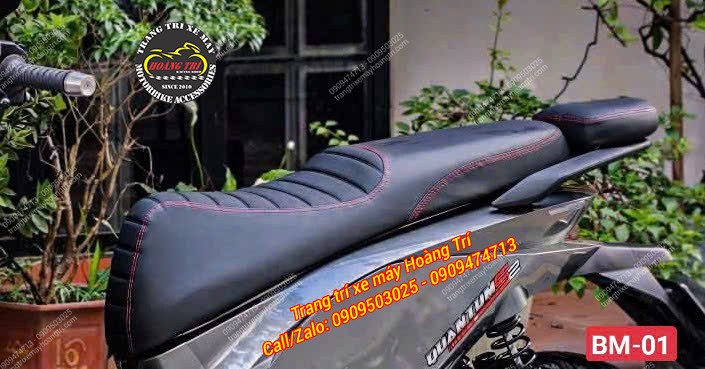 Yên BM-01 (mẫu bánh mì) lắp trên Dat Bike Quantum tạo dáng liền lạc đầy thể thao