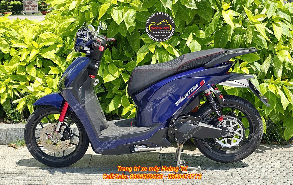 Góc ngang Dat Bike Quantum cho thấy dáng yên độ gọn gàng, ôm sát đường nét thân xe