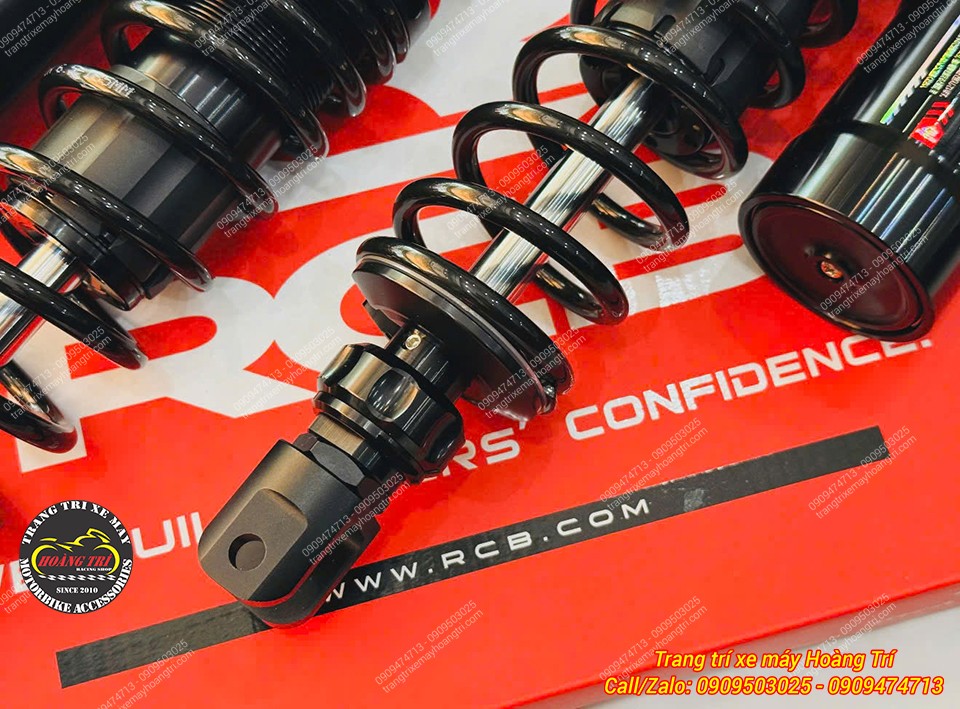 Cận cảnh chân phuộc RCB Flow-S màu đen, kết hợp lò xo và ty phuộc hoàn thiện chắc chắn
