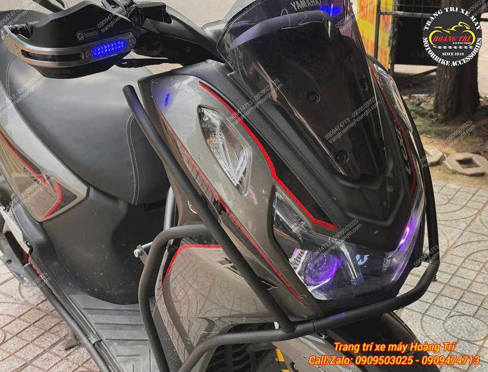 Nhìn nghiêng, khung HTR Lexi 155 tạo đường nét mạnh mẽ dọc theo dàn áo trước