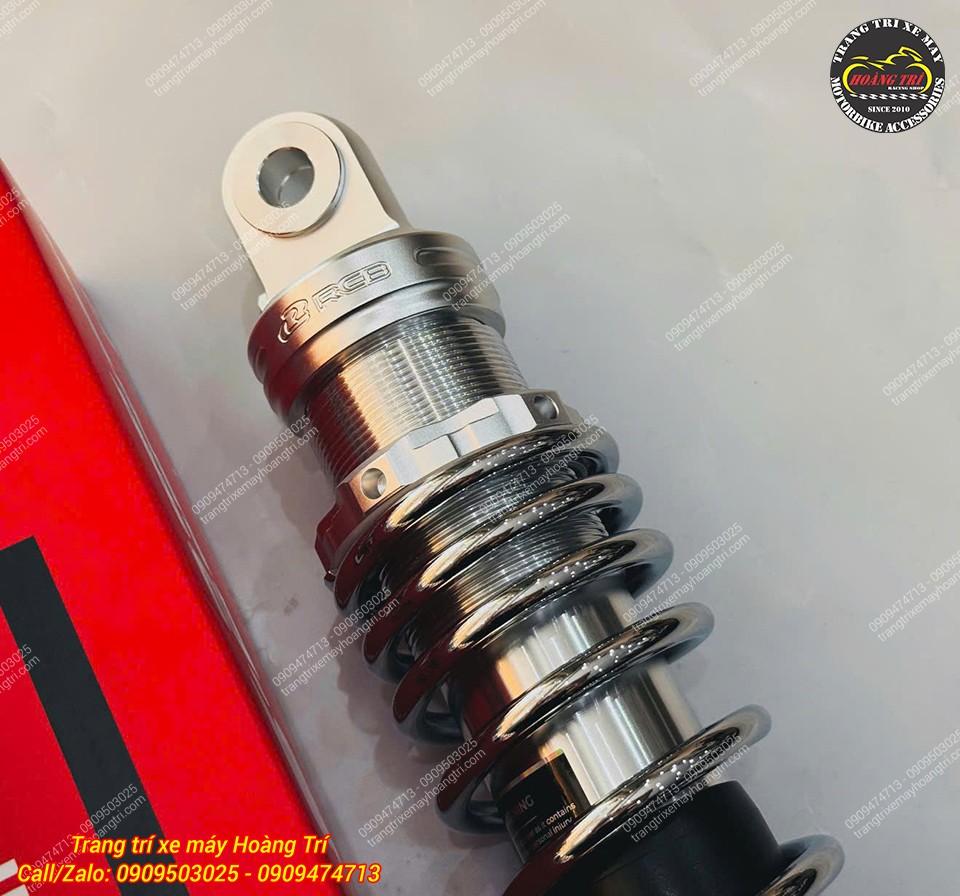 Phuộc sau RCB S2 nổi bật với lò xo chrome sáng bóng, mang thiết kế cứng cáp