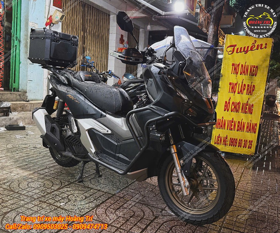 Toàn cảnh ADV 160 sau nâng cấp nhiều phụ kiện, mang phong cách touring mạnh mẽ