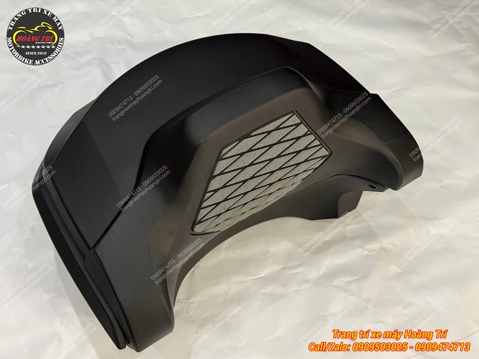Tổng thể thùng sau Rabo ADV 350 sở hữu kiểu dáng góc cạnh, phù hợp phong cách Touring