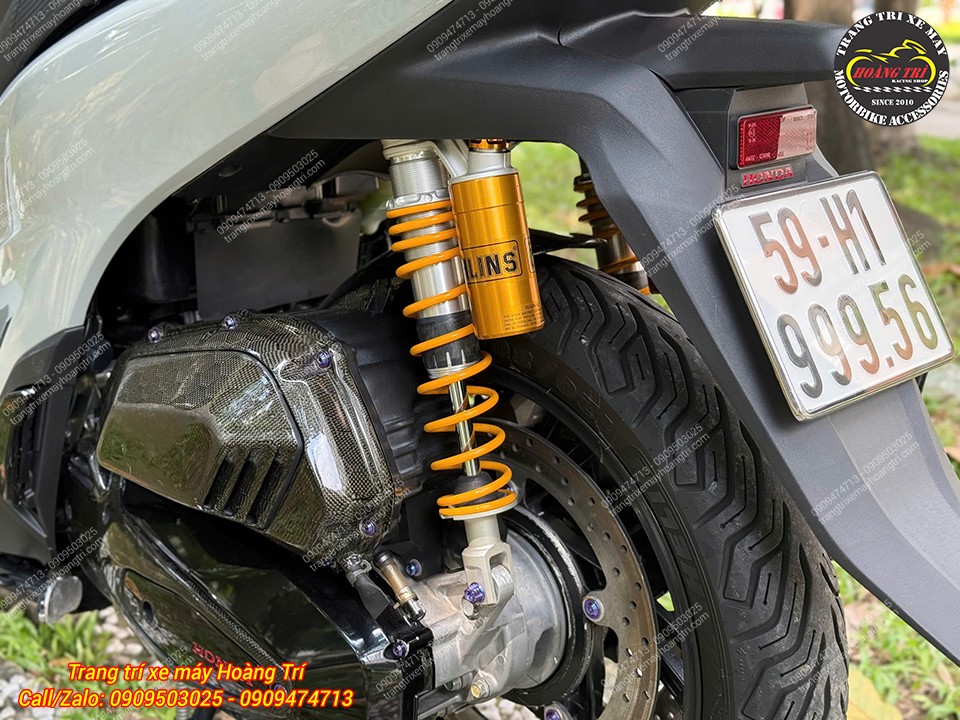 Cận cảnh Ohlins kết hợp dàn chân sau cùng nhiều chi tiết trang trí mang phong cách riêng