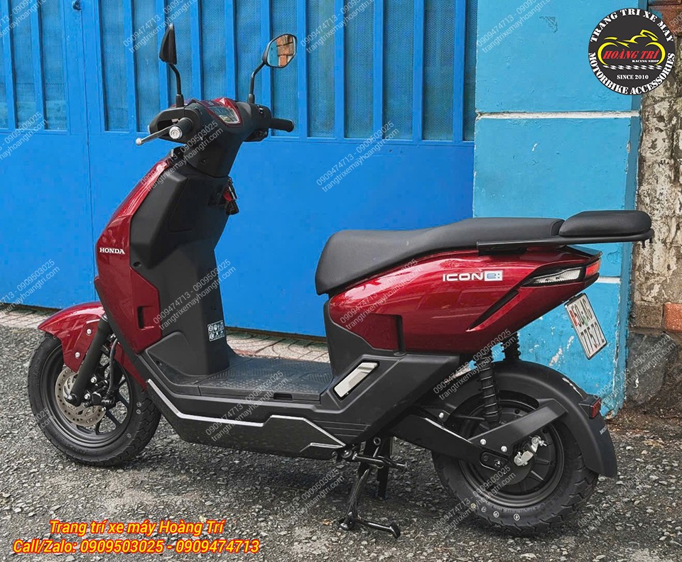 Nhìn ngang Honda ICON e, baga nối dài bổ sung thêm vị trí nệm ngồi phía sau