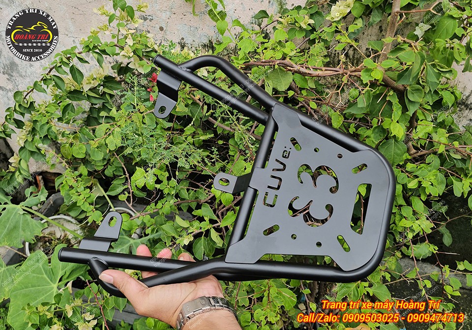 Baga sau nối dài Honda Cuve màu đen với khung kim loại chắc chắn, thiết kế rộng rãi