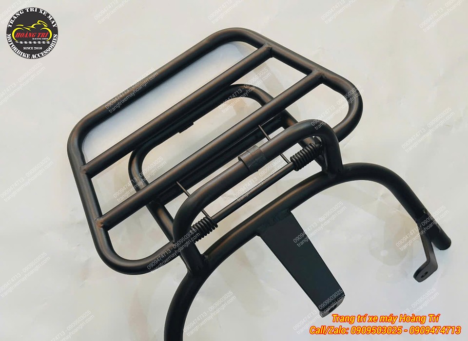 Baga DatBike Era sơn đen mờ hiện đại, phần sau bật ra hỗ trợ lắp thêm thùng